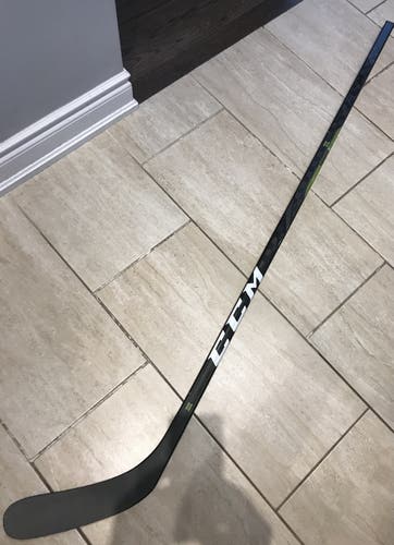 Hockey Stick New Senior CCM Right Handed RibCor Trigger 3D PMT Mid Pattern
