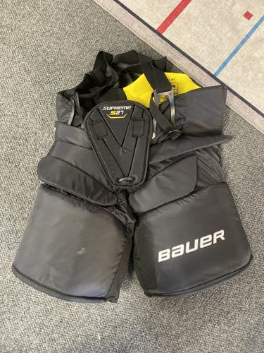 Black Hockey Goalie Pants Senior Used Small Bauer supreme s27