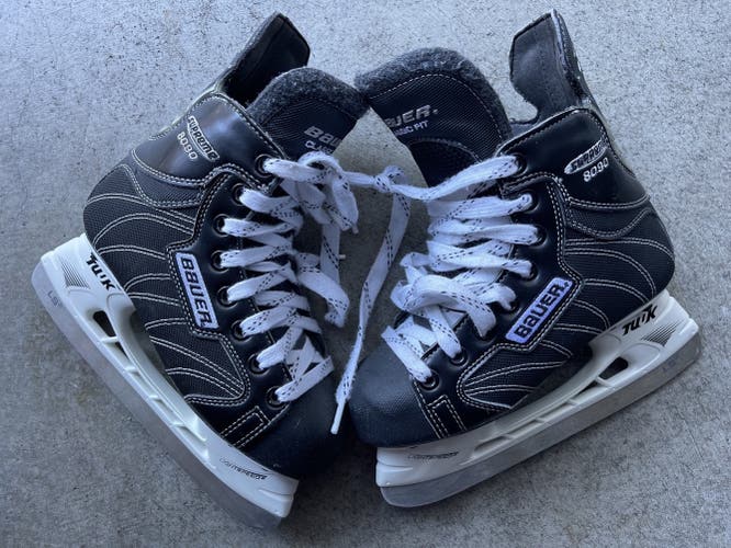 Youth Bauer Regular Width  Size 1.5 8090 Hockey Skates
