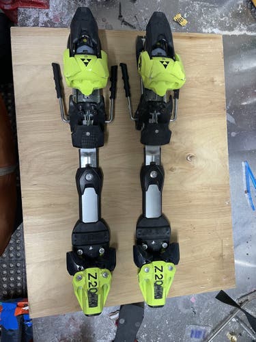 Ski Bindings Used Fischer Racing RC4 Z20 X RD FREEFLEX ST Brake 85 85MM Max Din 20