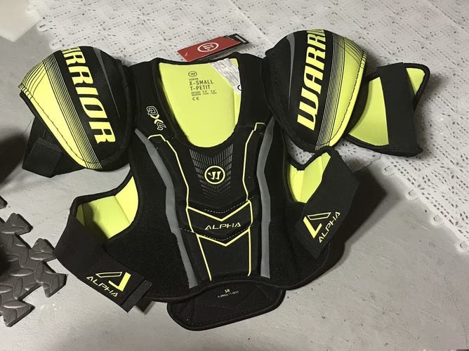 New Warrior Alpha QX4 Shoulder Pads Sr Extra Small