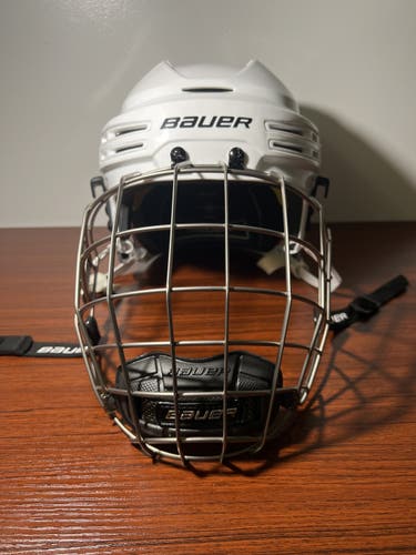 ☆LIKE NEW☆ Bauer Reakt 75 Medium Hockey Helmet