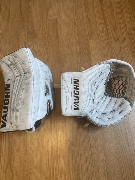 White Senior 34" Vaughn Velocity V7 And V8 Goalie Leg Pads