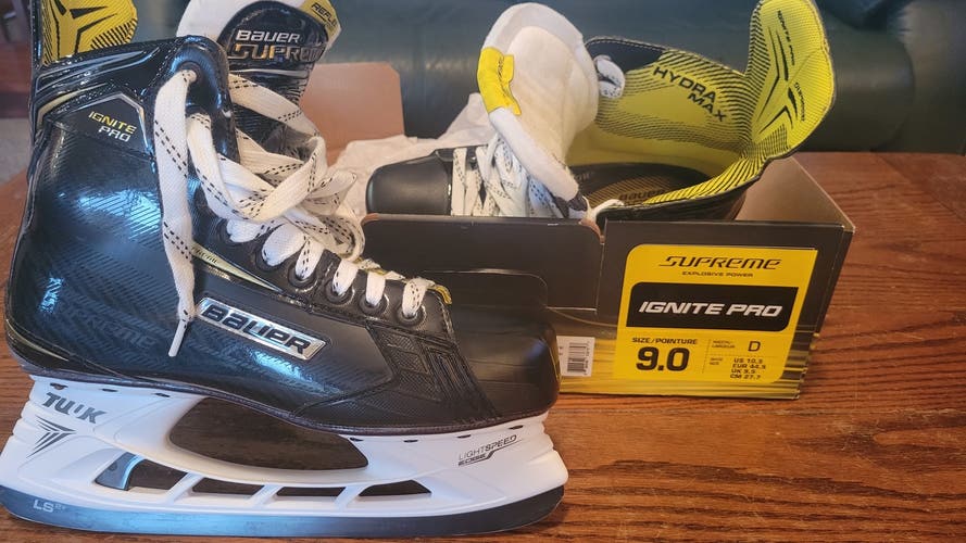 Hockey Skates Senior New Bauer Supreme Ignite Pro Regular Width Size 9