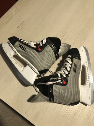 Used Bauer  Size 5 Vapor SFL Hockey Skates