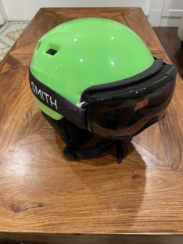 Youth Smith Zoom Jr Helmet and Smith Grom Goggles
