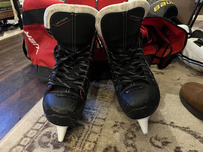 Hockey Skates Senior Used Bauer Vapor X300 Regular Width Size 7