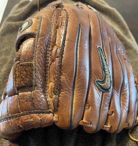 Nike Diamond Ready Show Series Glove (13.00”)