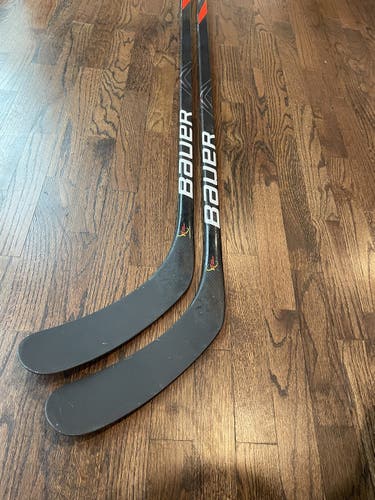 Quantity 2 Intermediate RH Bauer Vapor 2x Team Hockey Sticks