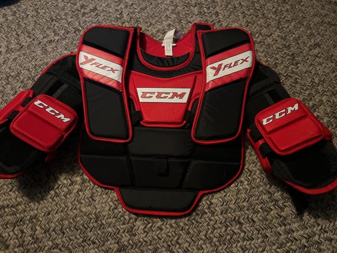 CCM YFlex Youth L/XL Chest Protector