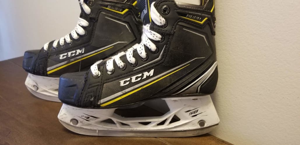 Hockey Skates Junior Used CCM Tacks 9080 Regular Width Size 3.5