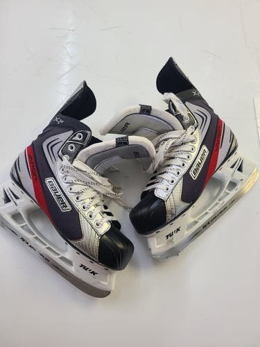 Hockey Skates Senior Used Bauer Vapor X2.0 Regular Width Size 7