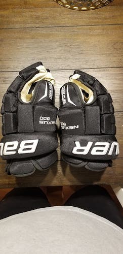 Mismatched Gloves Bauer Nexus 800 15" & 13"