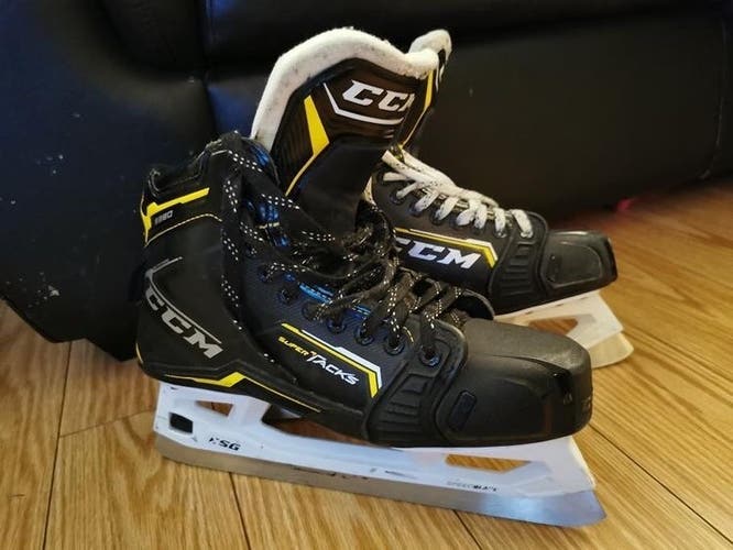 CCM Super Tacks 9380 Size 10 EE goalie skates