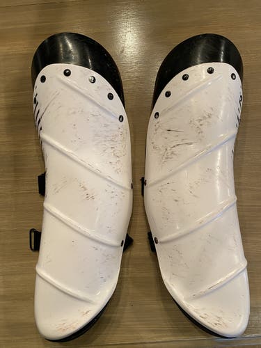 Slytech Shin Guard Large Used