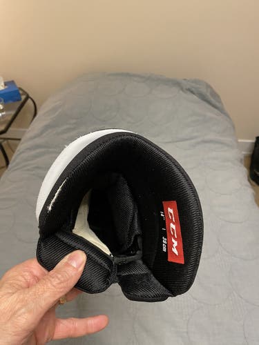 Black Senior CCM 14"