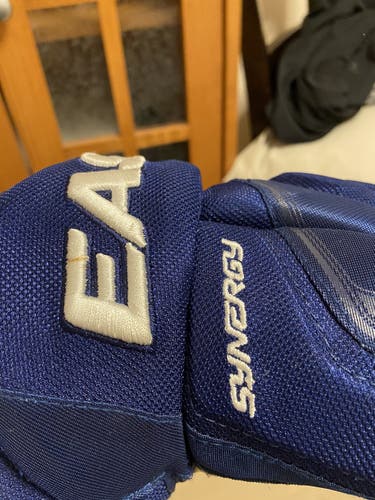 Blue Senior Easton 14" Pro Stock Synergy Gloves