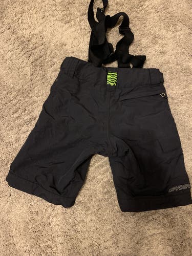 Race shorts in skiing
