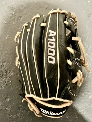 Wilson A1000 Infield Glove Broken In - MINT