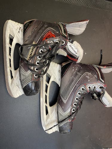 BAUER VAPOR X90 Youth Skates - size CAN 3/US 4