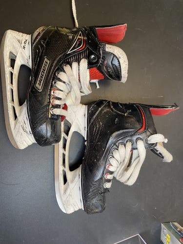 BAUER VAPOR X600 Youth Skates - size CAN 2/US 3