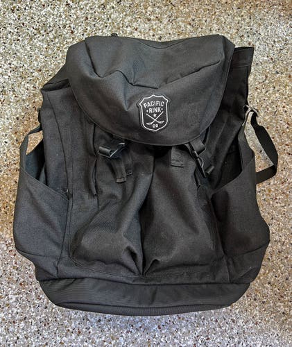 Pacific Rink Pond Pack LIKE NEW