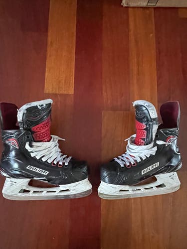 Junior Bauer Regular Width  Size 6 Vapor 1X Hockey Skates