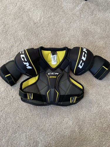 Used Large CCM Tacks 3092 Shoulder Pads