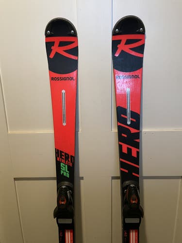 Rossignol Hero SL Race skis 142 cm and Look SPX 10 Binding.