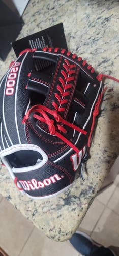 Black Baseball Glove New High School/College Wilson Right Hand Throw Infield A2000 11.75"