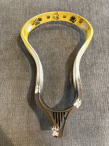 True Hzrdus Lacrosse Head W/Bears Dye