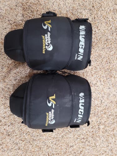 Vaughn V5  7990 knee pads