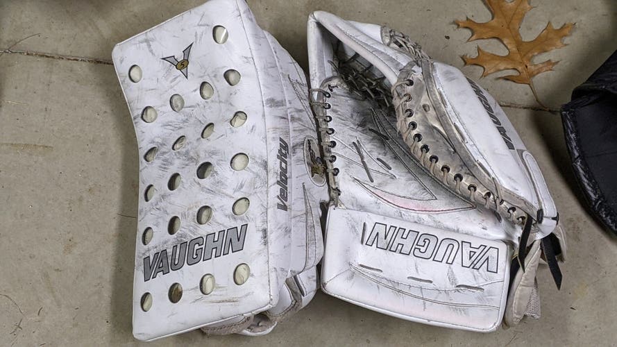 White Senior Used Vaughn Full Left Glove & Right Blocker Pro Spec