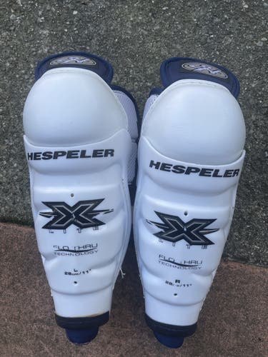 Junior   Hespeler Shin Pads