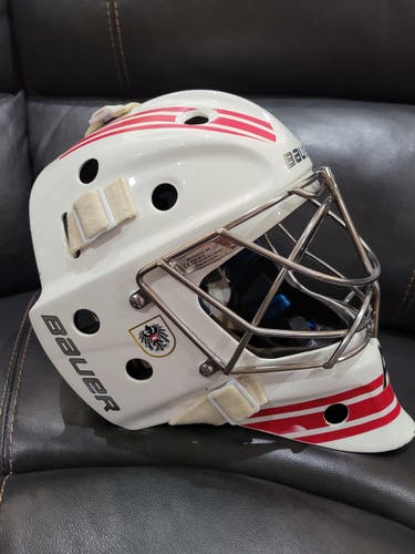White Goalie Mask Senior Used Bauer NME 10