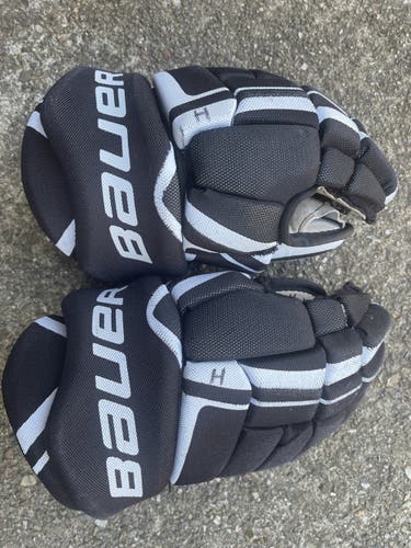 Black Junior Bauer 12"  Vapor Pro Series Gloves