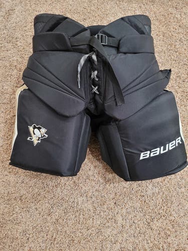 Black Hockey Goalie Pants Senior New XL Bauer Pro Stock