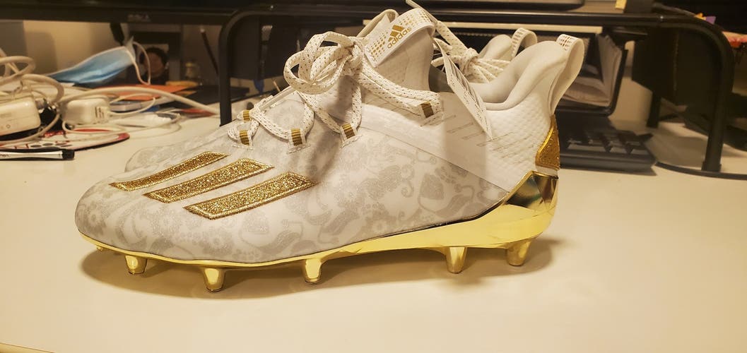 White/Gold Adidas Young King Cleats - Men's Size 7.0