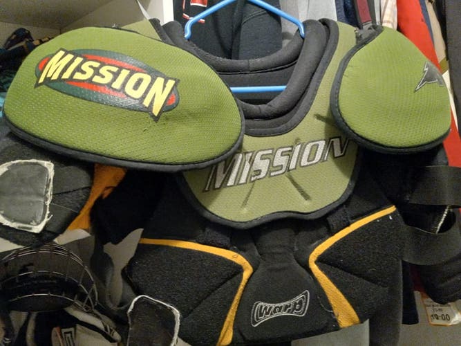 Shoulder Pads Used Youth Small Mission Pro Stock