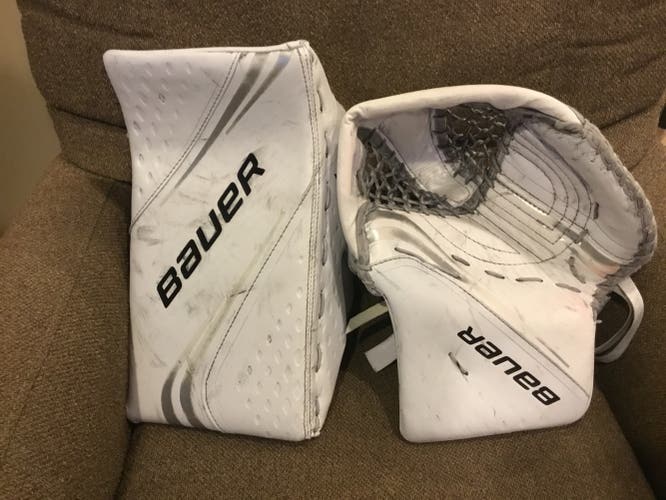 White Intermediate regular Bauer 2x gloves