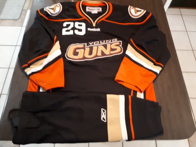 Anaheim Ducks JERSEY AND SOCKS COMBO Replica KIT-YOUNG GUNS Jersey-Adult Extra Large