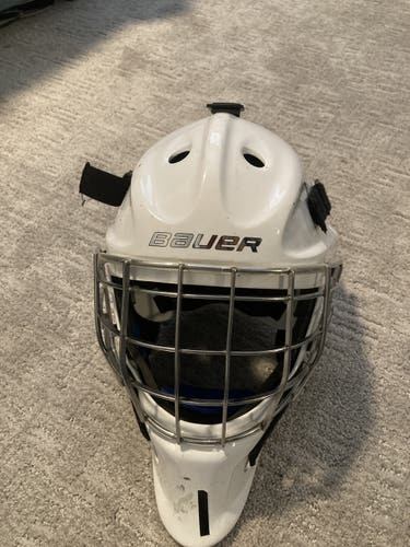 White Used Bauer NME 8 Goalie Mask