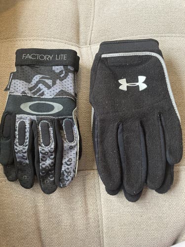 2 pairs Black Gloves Youth Used Oakley & Under Armour