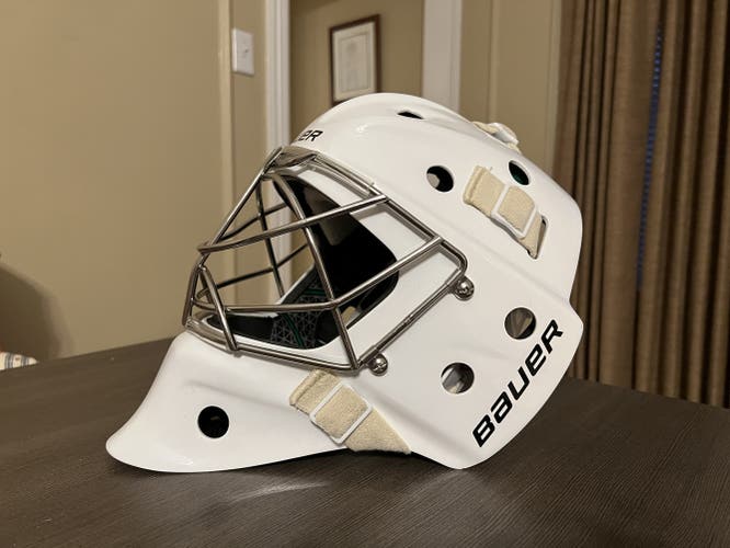 Bauer NME 9 -fit 2 Goalie Mask Senior Used