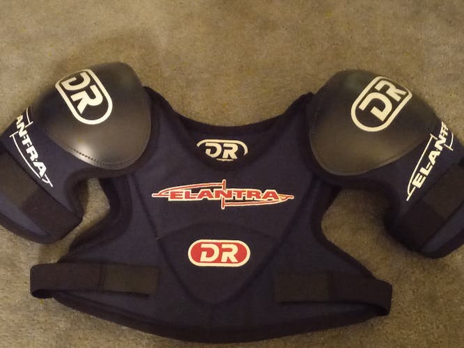 DR Elantra E2000 Shoulder Pads M/M New with tags Medium