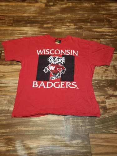 Vintage Wisconsin Badgers Artex Red Sports NCAA T Shirt Size L/XL