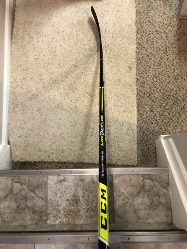 NEW RH CCM Super Tacks 9360 Stick Junior P29 40 Flex