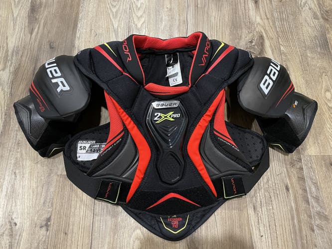 Like New Large Bauer Vapor 2x pro Hockey Sr Shoulder Pads