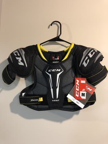 NEW CCM Tacks 9550 Junior Medium Shoulder Pads