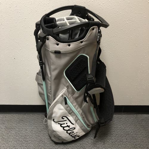 Used Titleist Hybrid 14 Stand Bag Golf Cart Bags